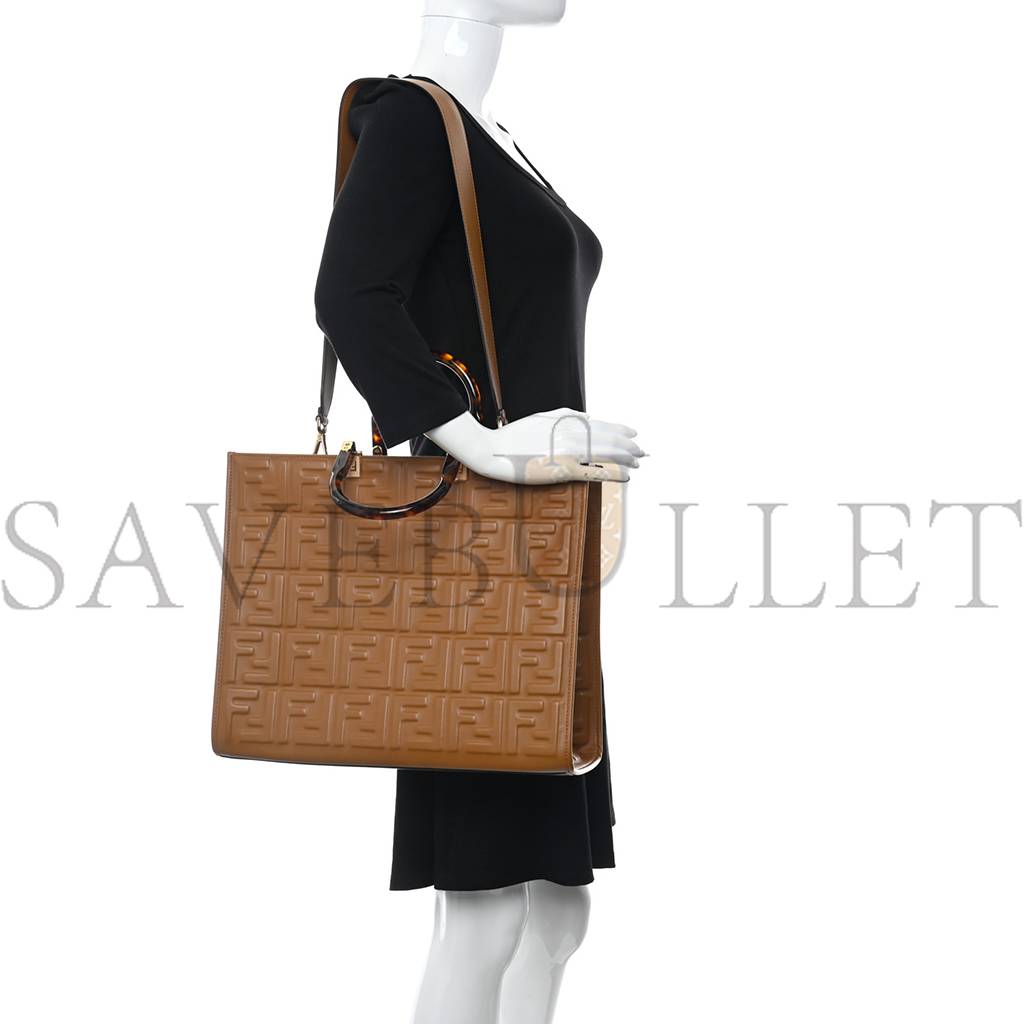 FENDI VITELLO PLEXIGLASS FF EMBOSSED MEDIUM FENDI SUNSHINE SHOPPER TOTE CARAMELLO (35*31*17cm)